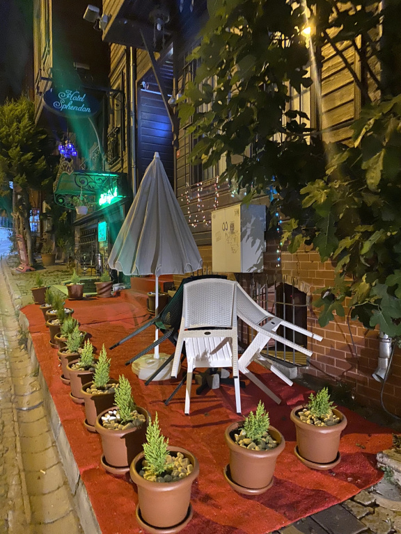 Nuray Hotel