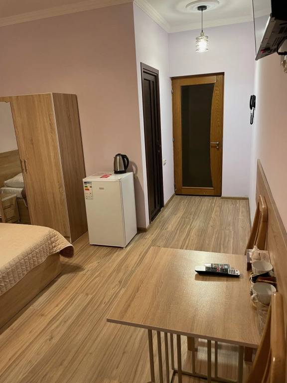 Decca Hotel