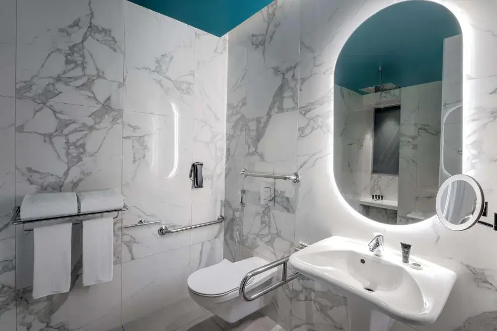 Отель Hyatt Centric Jumeirah Dubai