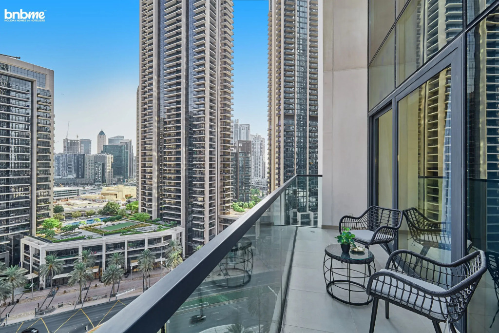 Апартаменты bnbmehomes | Urban Oasis | 1 BR Apt in Act Two- 1304