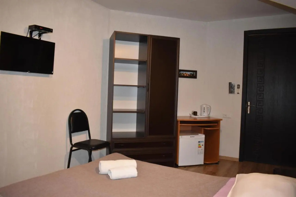 Lea Guest House