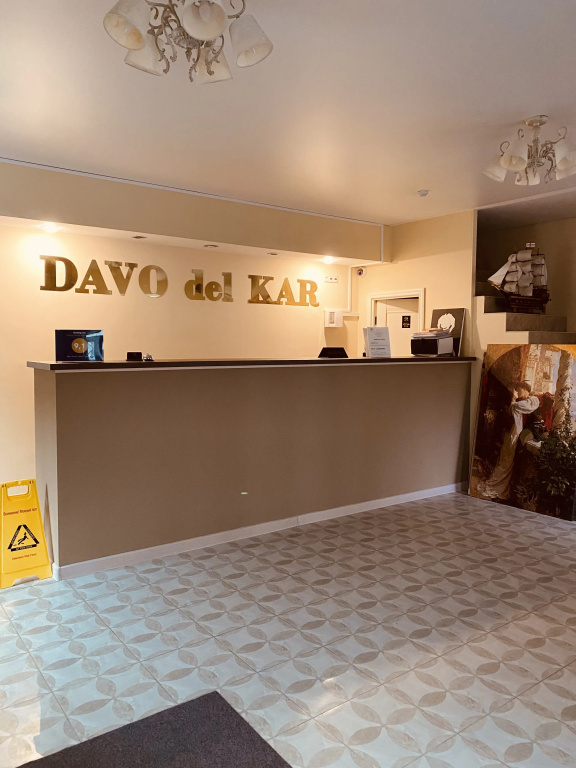 Отель Даво Дель Кар
