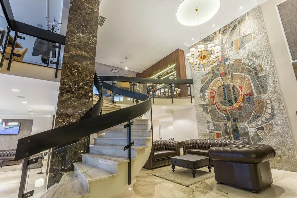 Отель Royal Inn