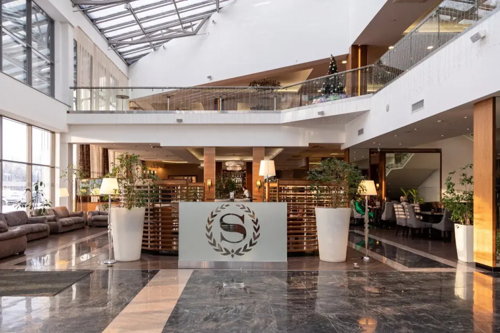5 ★ Sheraton Skypoint Luxe