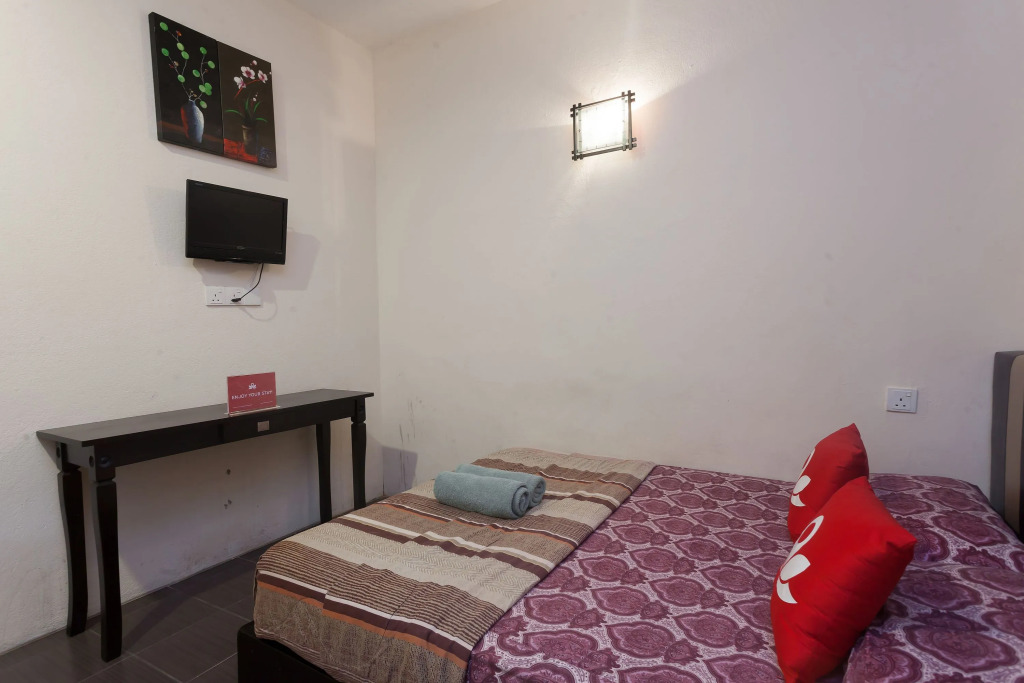 Отель ZEN Rooms Jalan Bohor