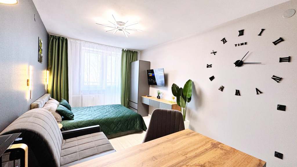 Апартаменты Студия Люкс с балконом для командировки и отдыха ЖК Новое Колпино