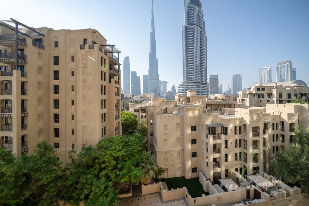 Apartments Burj Khalifa luxury 1BR apartment walk to Dubai Mall