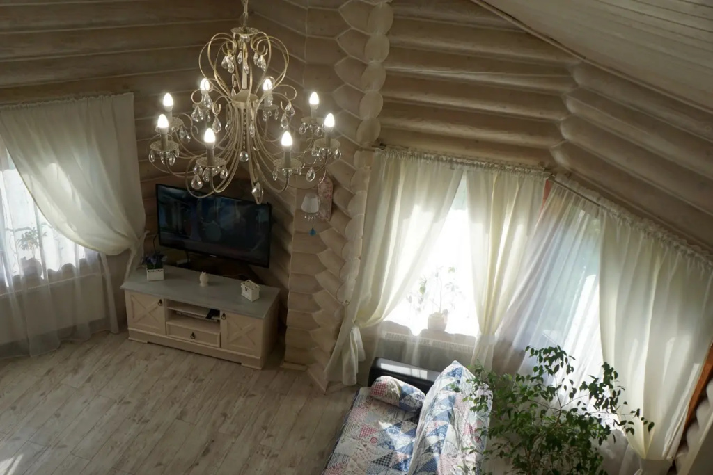 Дом Анютины Глазки