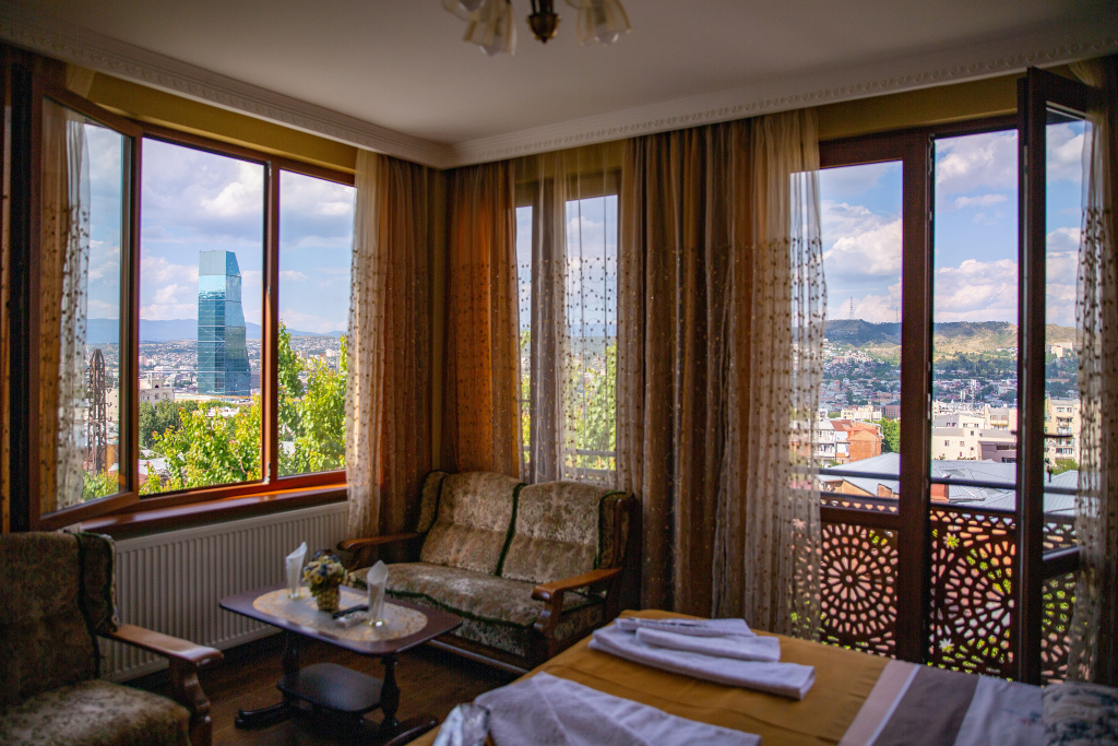 Отель Family Kolorit Old Tbilisi