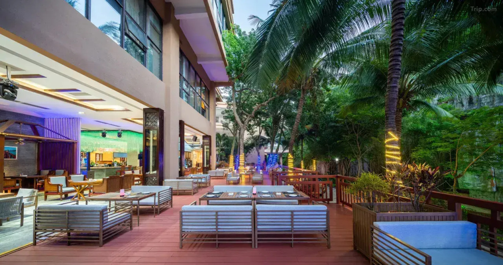 Отель Grand Metropark Bay Sanya