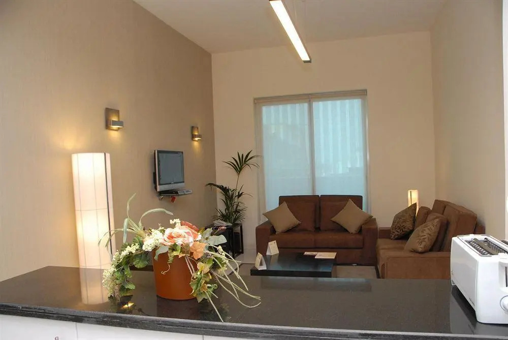Ascot Hotel