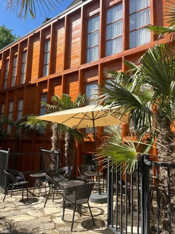 Отель Palm Tbilisi Boutique Hotel