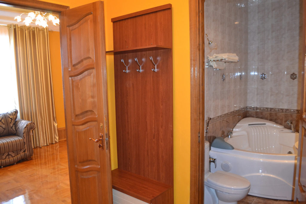 Хостел Family House