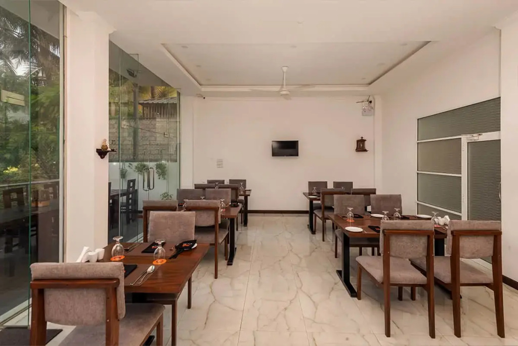 Отель Beverly Beach Hotel Negombo