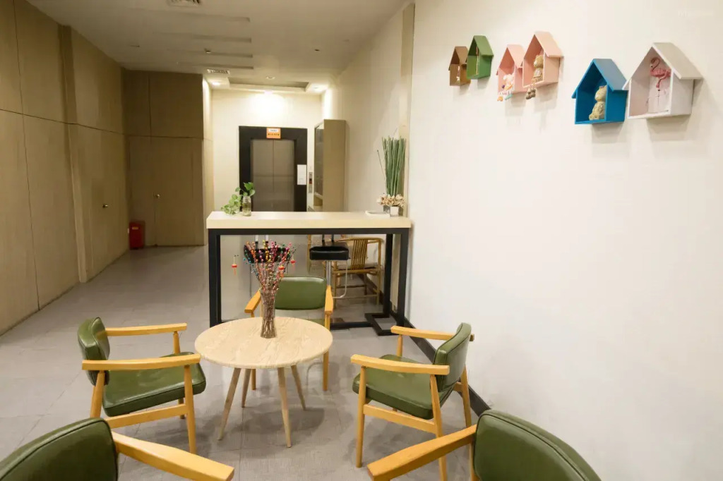 Отель Weiting Qingju Shanghai Hongqiao Airport Beihua Road Branch