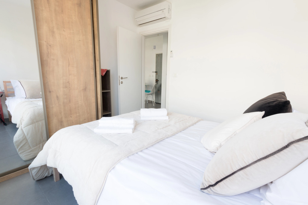 Апартаменты Bright 2 BR in Hype Neighborhood by FeelHome