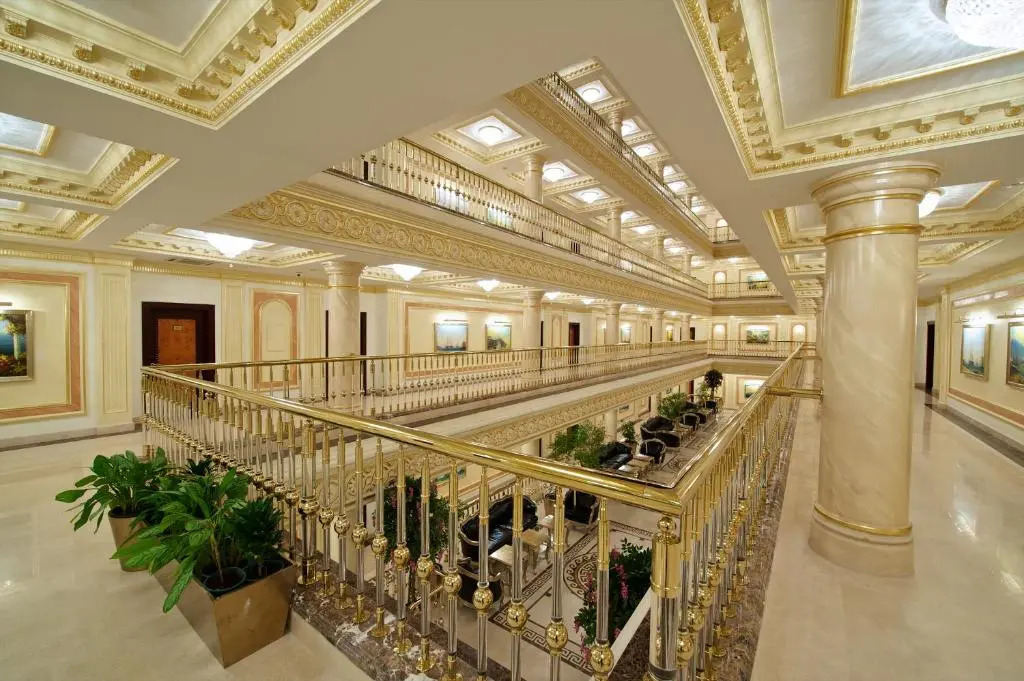 Royal Tulip Алматы