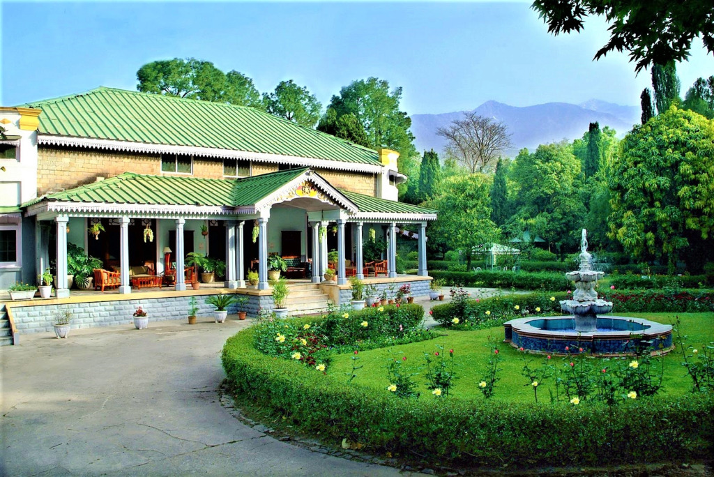 Отель WelcomHeritage Taragarh Palace