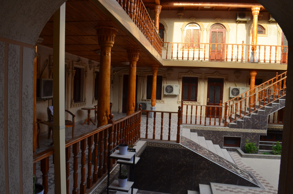 Retro Registan Hotel
