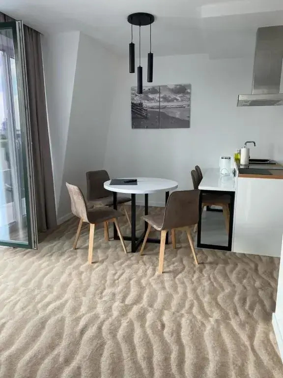 Апартаменты Улучшенные с Панорамным Окном Park House