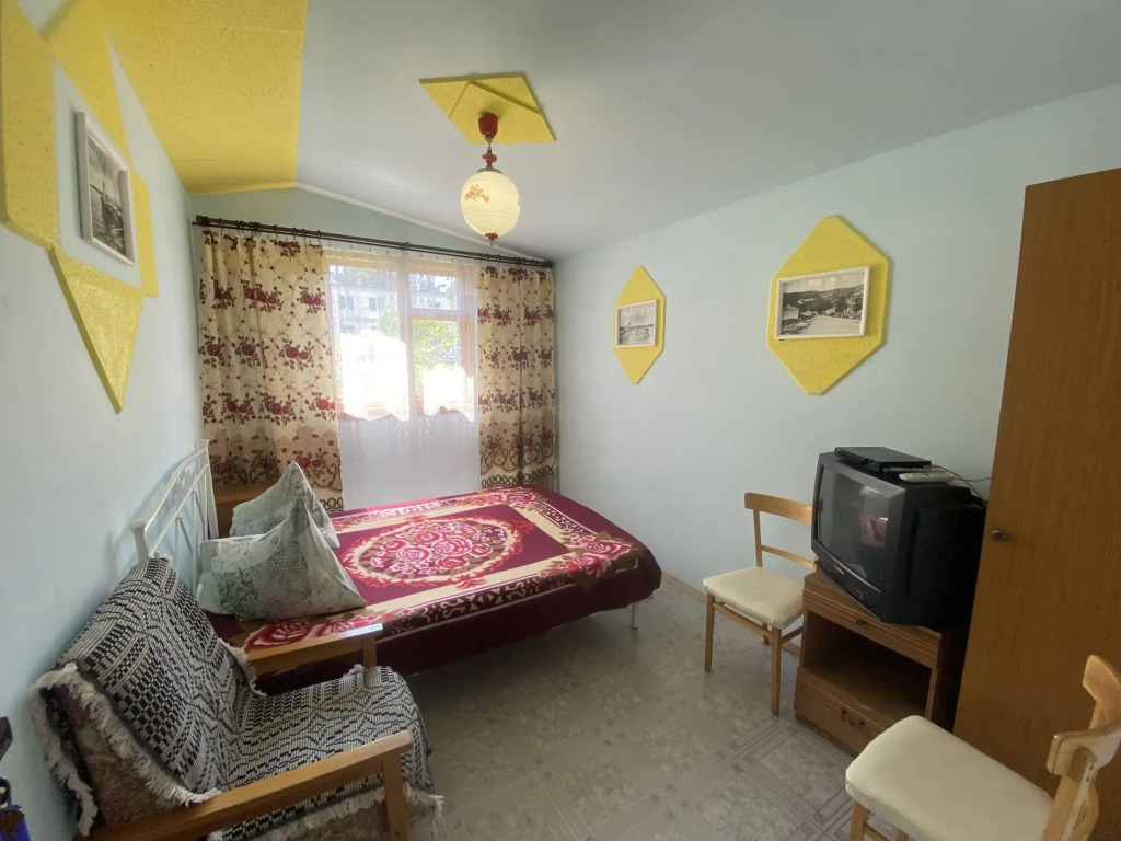 Частный дом 137 3 комнаты 900м до моря