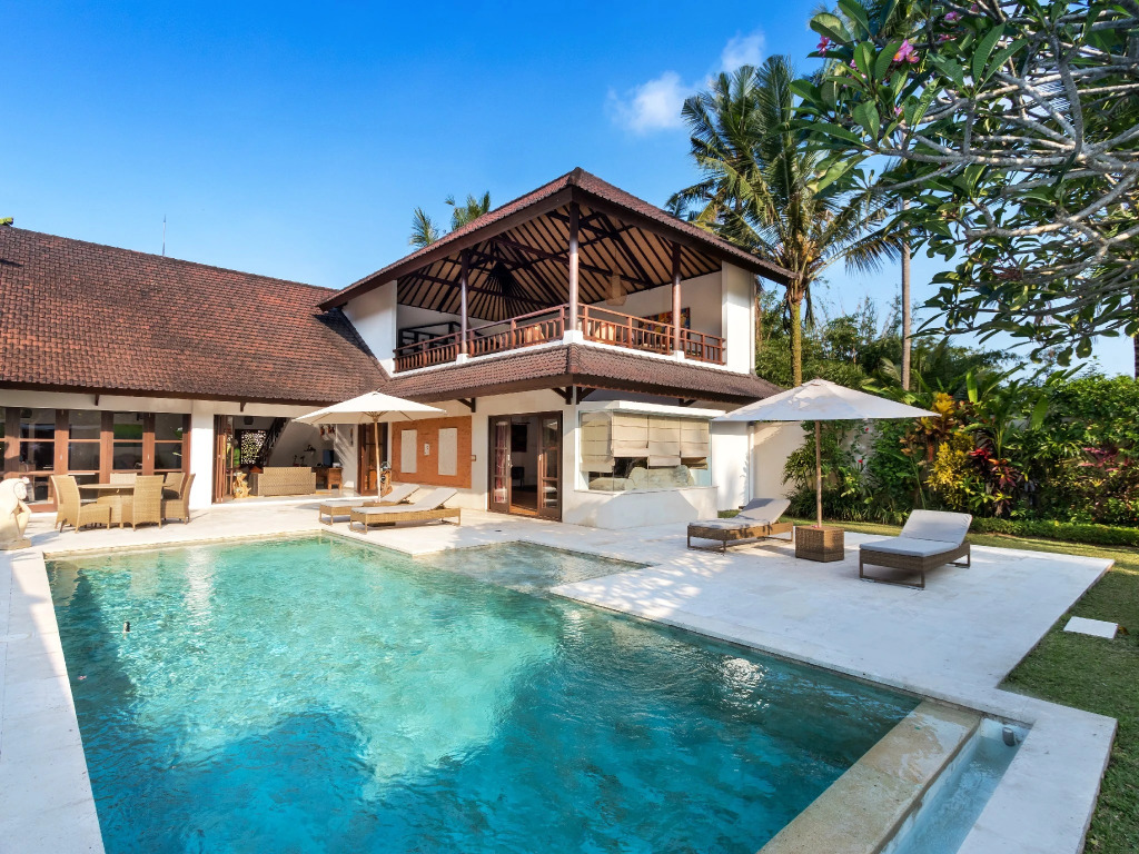 Villa Candi Kecil Empat by Villa Finder