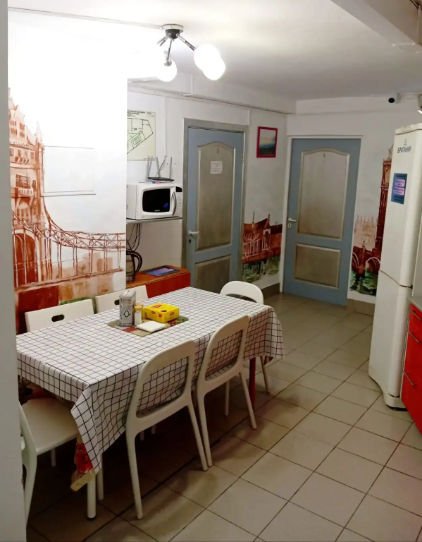 E Hostel