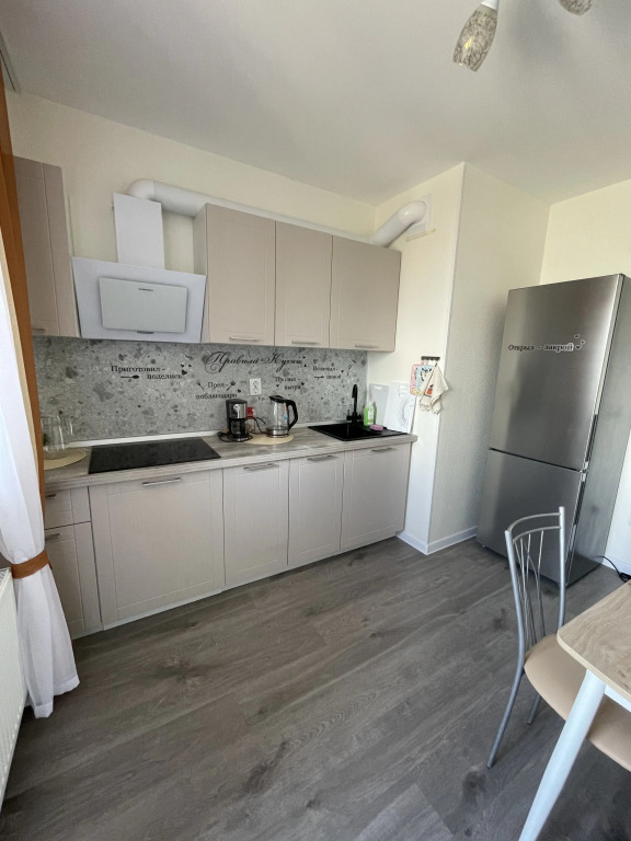 Квартира на Русановской 18к8