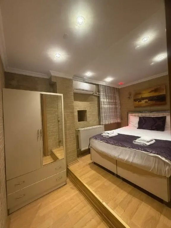 Апартаменты Bright 2BR Apt, 5 Min Walk to Taksim, 3 AC, Central Stay #A7