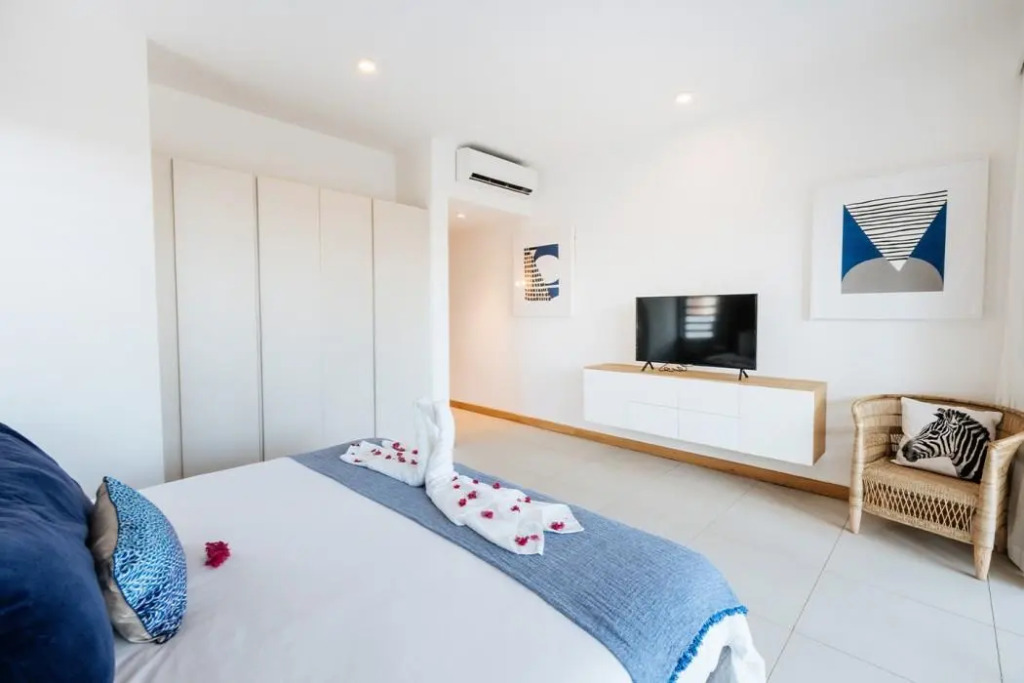 Mythic Suites & Villas by MJ Holidays