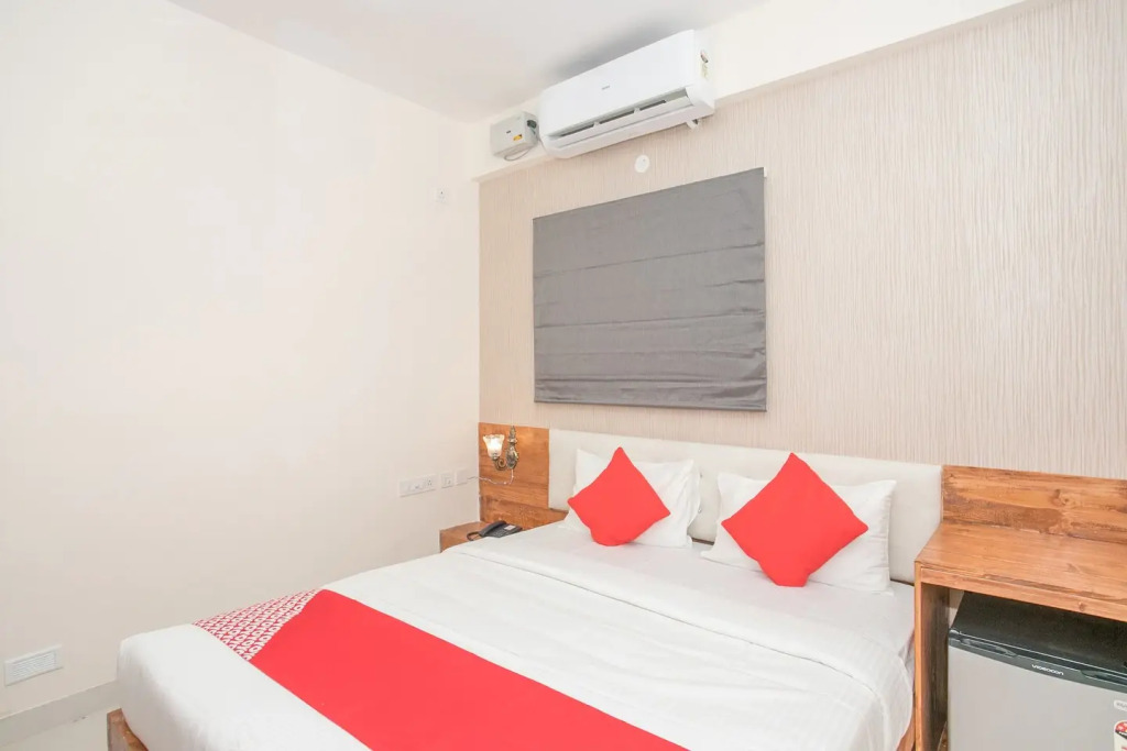 Отель Dollars Nest