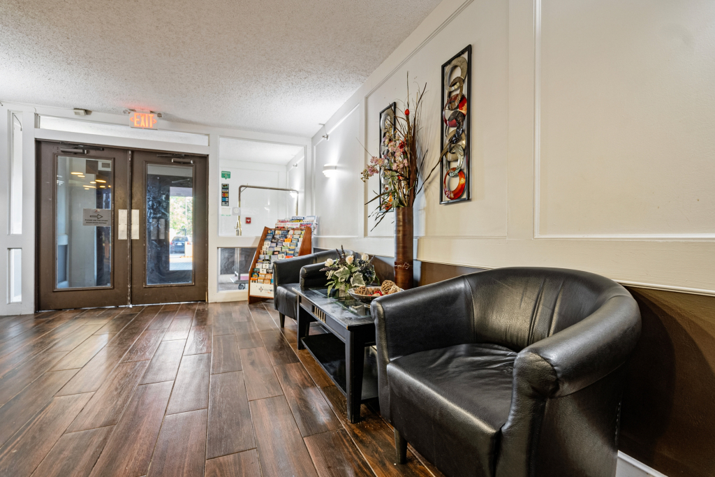 Coratel Plus Suites Wichita West Airport