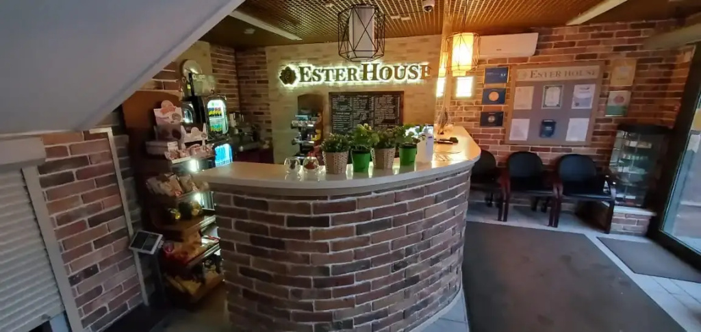 Хостел Ester House