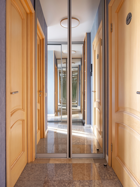 Sredi Usadeb U Chistykh Prudov Flat