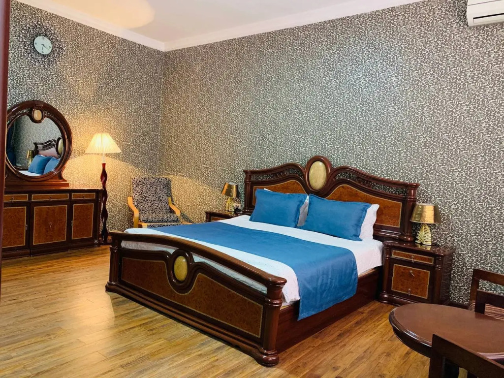 Rangrez Hotel