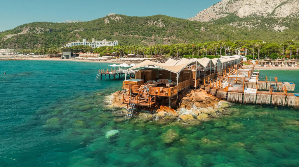 Rixos Sungate - The Land of Legends Access