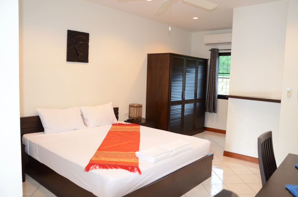 Phuket Riviera Villas Hotel