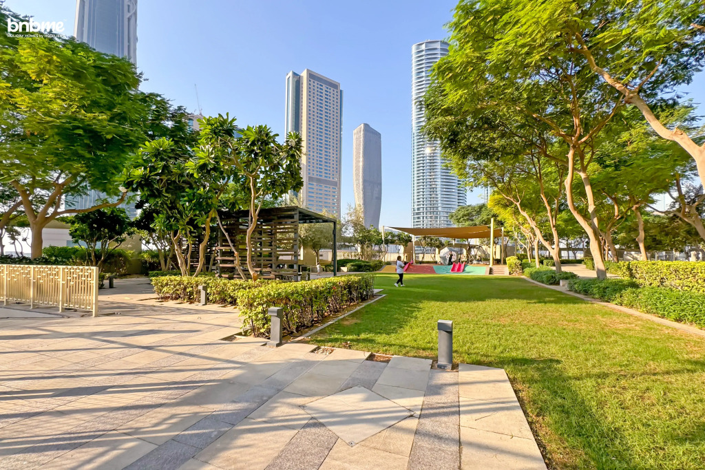 Апартаменты Bnbme Burj Vista Tower 1, 3 BDR Maids