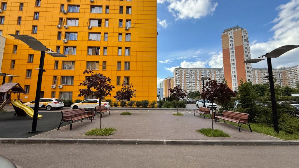 Апартаменты Светлые у Метро Филатов Луг Фл4