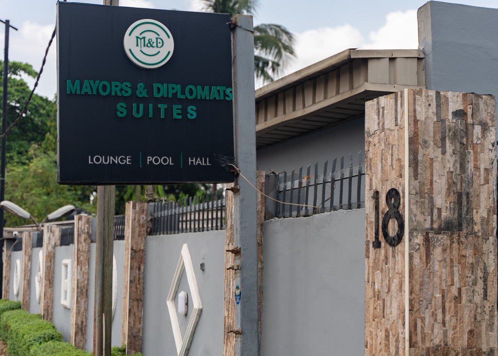 Отель Mayors & Diplomat Suite GRA