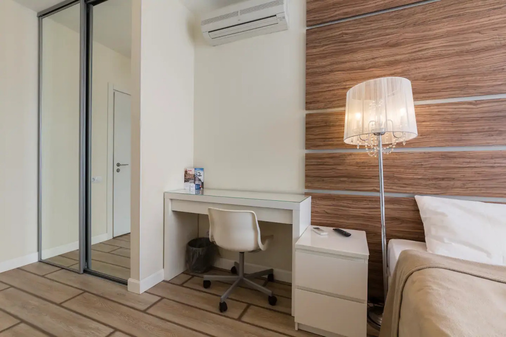 Perfect 5 Room For Groups Of 12 Apartments
