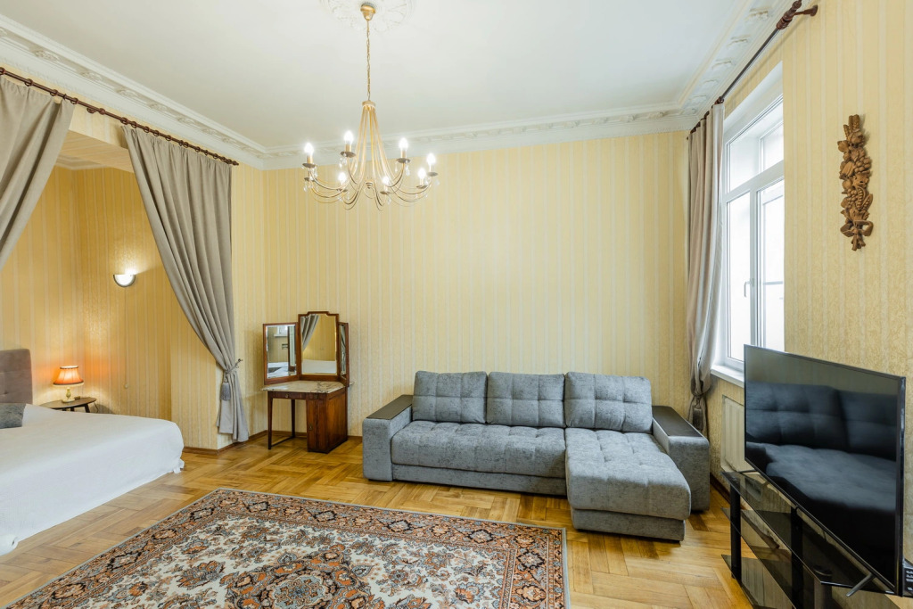 Апартаменты SpbStay Вознесенский 3/5