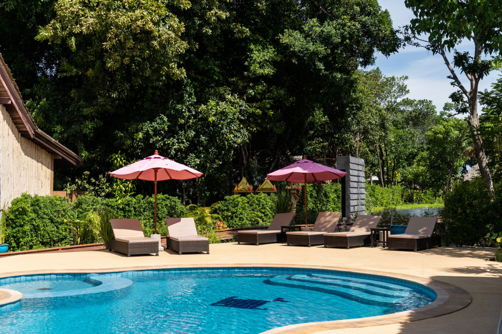 Отель Adarin Beach Resort