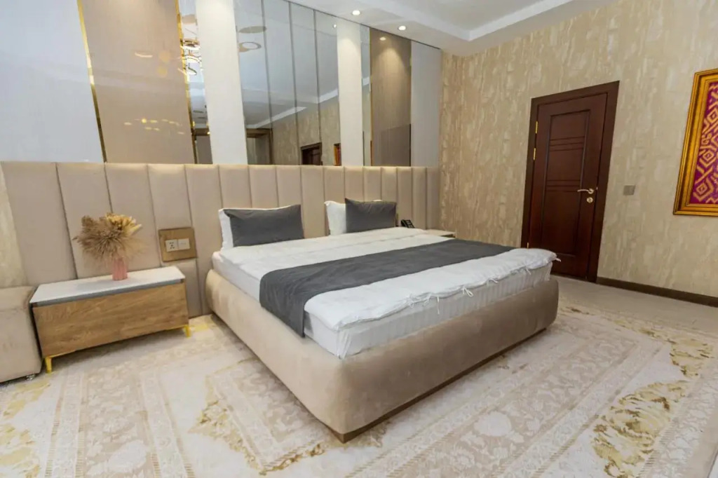 Firdavsi Hotel