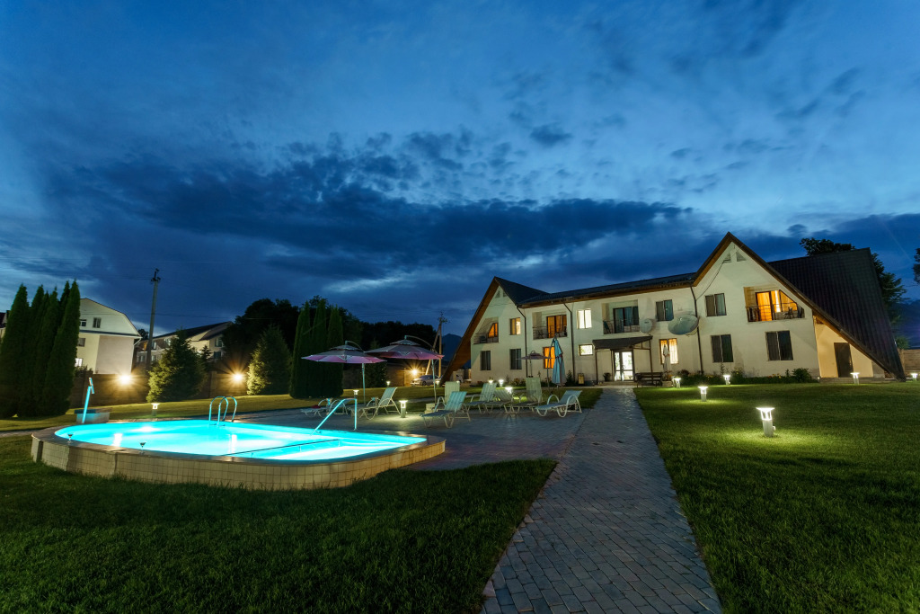 Dolinnka Hotel