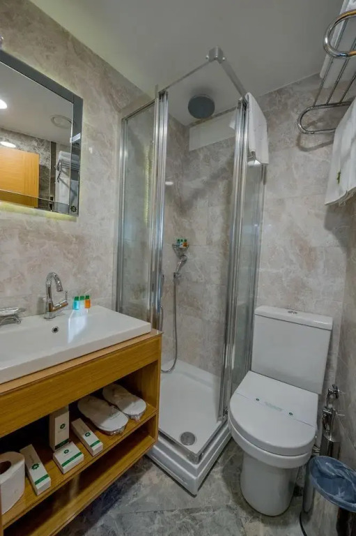 Bizim Hotel