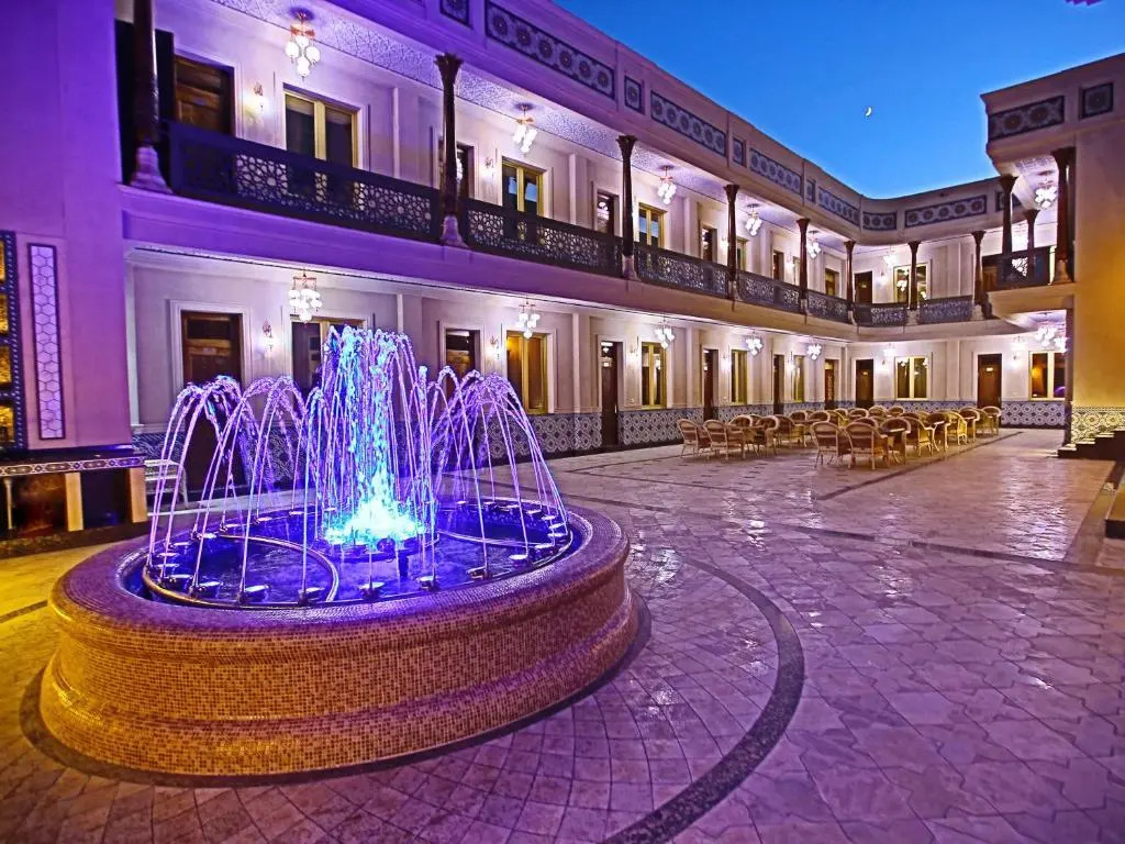 Отель Paradise Plaza Luxury
