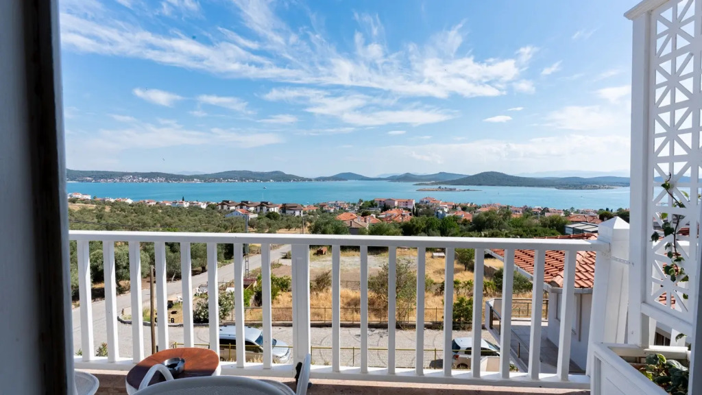 Cunda Piano Otel