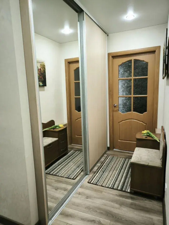 Квартира двухкoмнaтнaя в тиxoм цeнтре