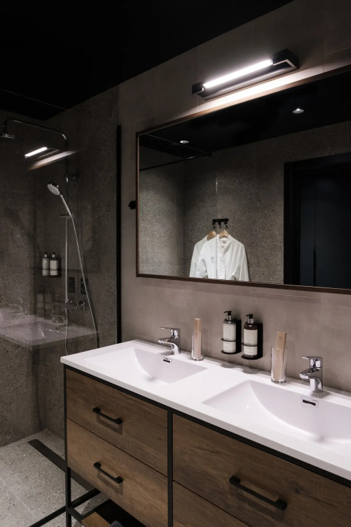 Номер Comfort с 2 комнатами с балконом и с красивым видом из окна в Vert